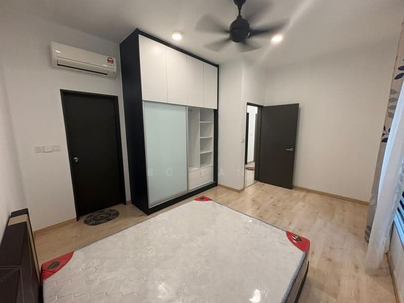Condominium for Rent at The Henge - BC TAN - PropertyGuru.com.my