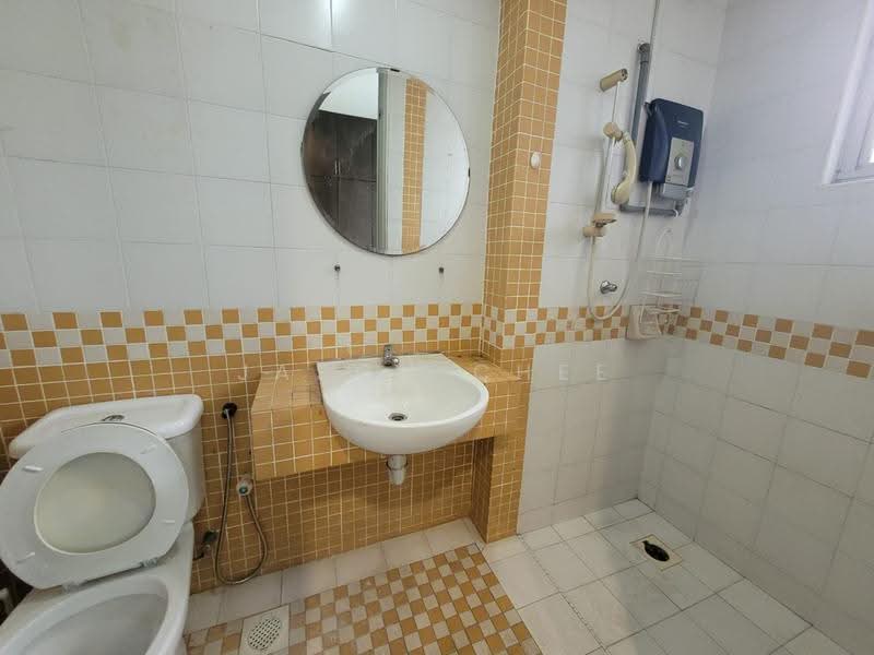 Condominium for Rent at Perdana Emerald - Jason Chee - Bathroom - PropertyGuru.com.my