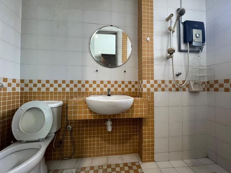 Condominium for Rent at Perdana Emerald - Jason Chee - Bathroom - PropertyGuru.com.my