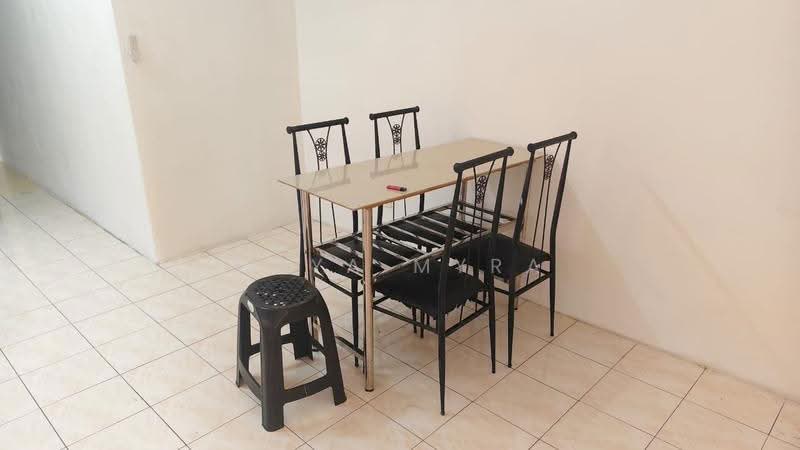 Rumah Flat untuk Disewa di Pusat Hentian Kajang - Maya Myra - Dining Room - PropertyGuru.com.my