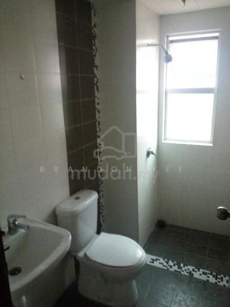 Condominium for Rent at Villa Park - Brandon Yee - Bathroom - PropertyGuru.com.my