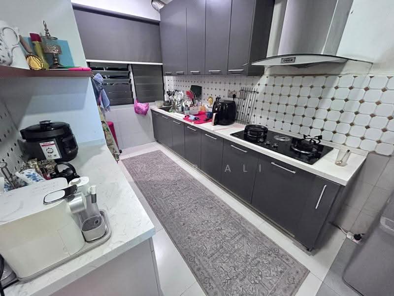 Rumah Kluster untuk Dijual di Sunway Alam Suria (Shah Alam) - Ameer Ali - Kitchen - PropertyGuru.com.my