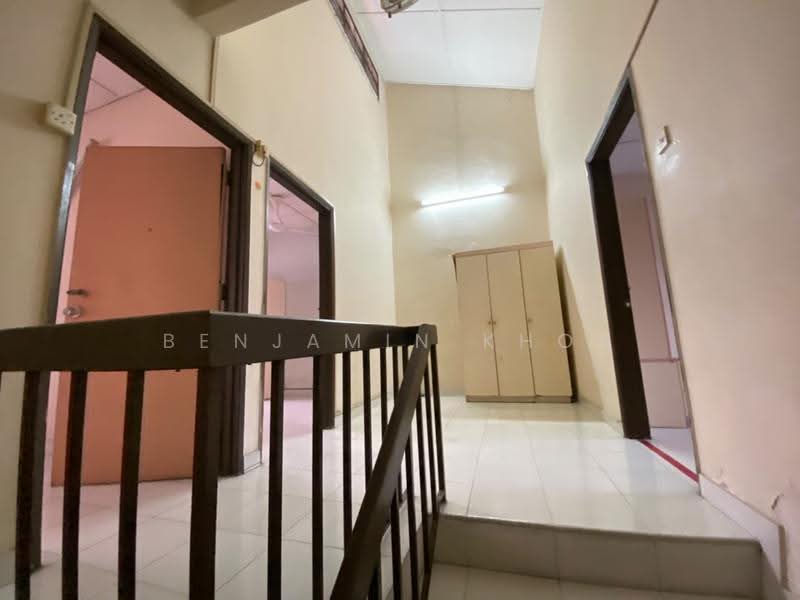 2-storey Terraced House for Sale in Taman Tenaga (Kajang) - Benjamin Khor - Corridor - PropertyGuru.com.my