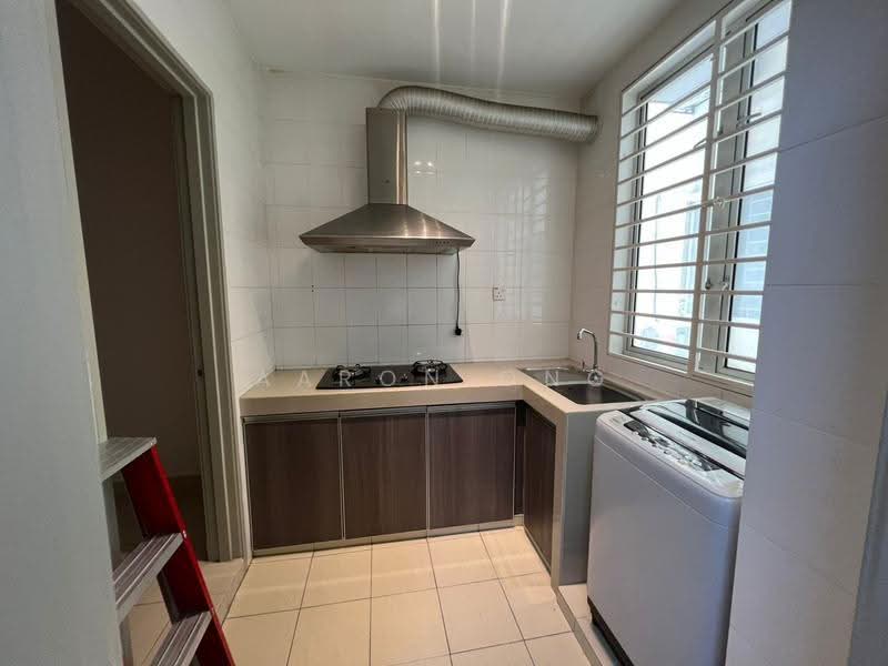Kondominium untuk Dijual di Platinum Hill PV 8 - Aaron Ong - Kitchen - PropertyGuru.com.my
