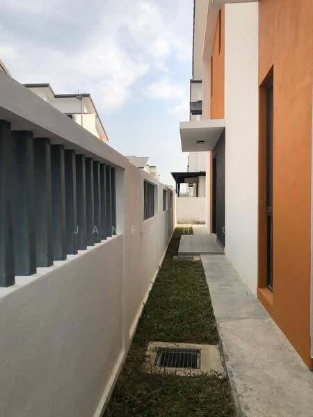 Rumah Teres 2-Tingkat untuk Disewa di Telok Panglima Garang (Selangor) - Janet Hng - Exterior - PropertyGuru.com.my