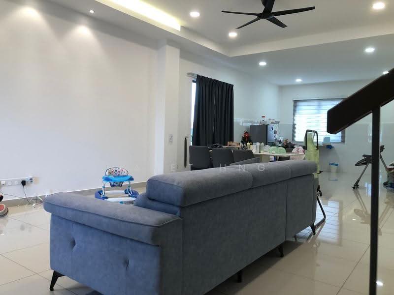 Rumah Teres 2-Tingkat untuk Disewa di Telok Panglima Garang (Selangor) - Janet Hng - Living Room - PropertyGuru.com.my