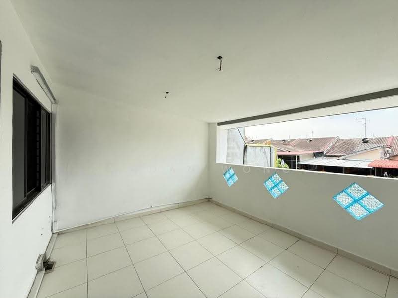 Rumah Teres 2-Tingkat untuk Dijual di Masai (Johor) - Jordan Wong - Balcony - PropertyGuru.com.my