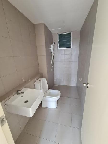 Condominium for Rent at Lakefront Homes - Sean Ch’ng - Bathroom - PropertyGuru.com.my