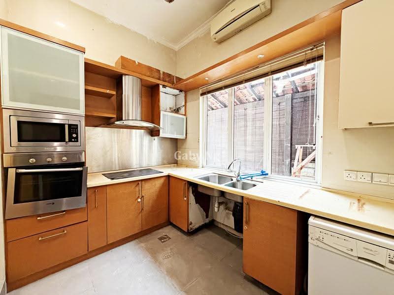 Semi-Detached House for Sale in Beverly Heights (Ampang) - Gaby Ng - Kitchen - PropertyGuru.com.my