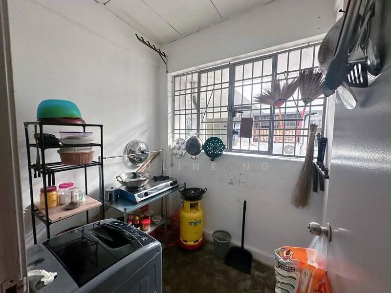 Apartment for Sale at Bayu Puteri 2 - Pauline Ng - Kitchen - PropertyGuru.com.my