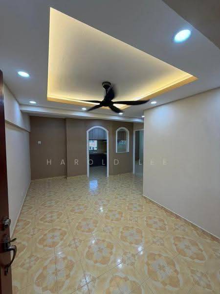 Flat for Sale at Mutiara Idaman 1 - Harold Lee - Living Room - PropertyGuru.com.my