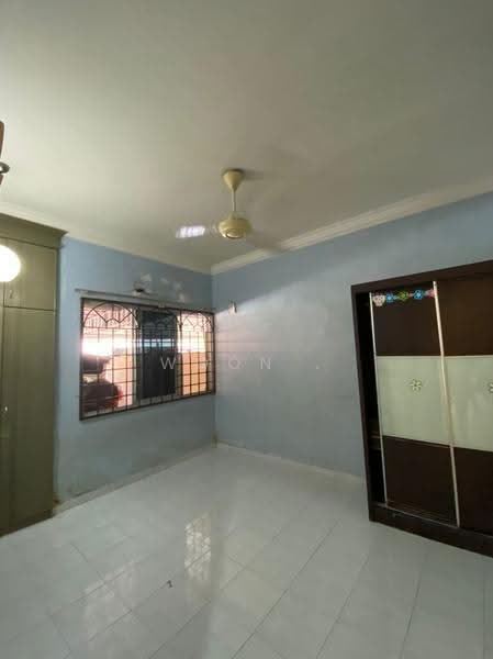 1-storey Terraced House for Sale in Taman Bukit Tembakau (Umbai) - Woon . - Bedroom - PropertyGuru.com.my