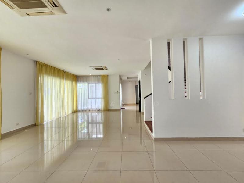 Bungalow House for Sale in Jade Hills (Kajang) - Bryan Ng - Living Room - PropertyGuru.com.my