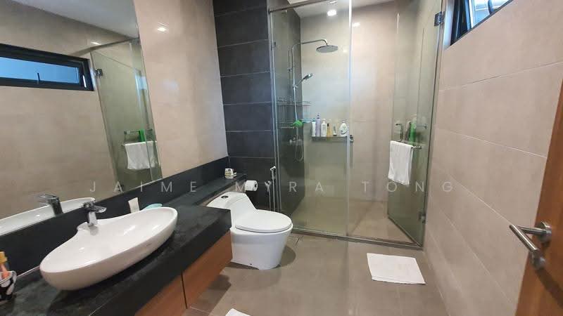 Kondominium untuk Disewa di Harrington Suites - Jaime Myra Tong - Bathroom - PropertyGuru.com.my