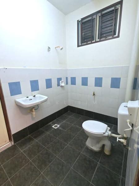 2-storey Terraced House for Sale in Taman Nusa Bestari (Iskandar Puteri (Nusajaya)) - Karl Lim - Bathroom - PropertyGuru.com.my