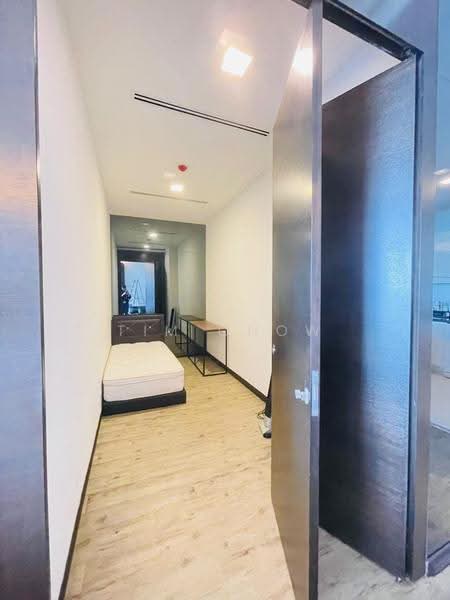 Service Residence for Sale at Clearwater Residences - Tim Chow - Corridor - PropertyGuru.com.my