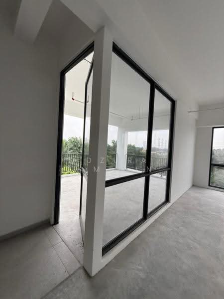 Kilang untuk Dijual di Kampung Bukit Changgang (Tanjong Duabelas) - Adzura Zamedin - Balcony - PropertyGuru.com.my