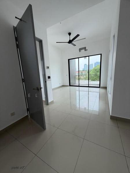 Cluster House for Sale in Shah Alam (Selangor) - Elaine Tan - Living Room - PropertyGuru.com.my