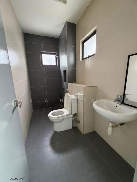 Cluster House for Sale in Shah Alam (Selangor) - Elaine Tan - Bathroom - PropertyGuru.com.my