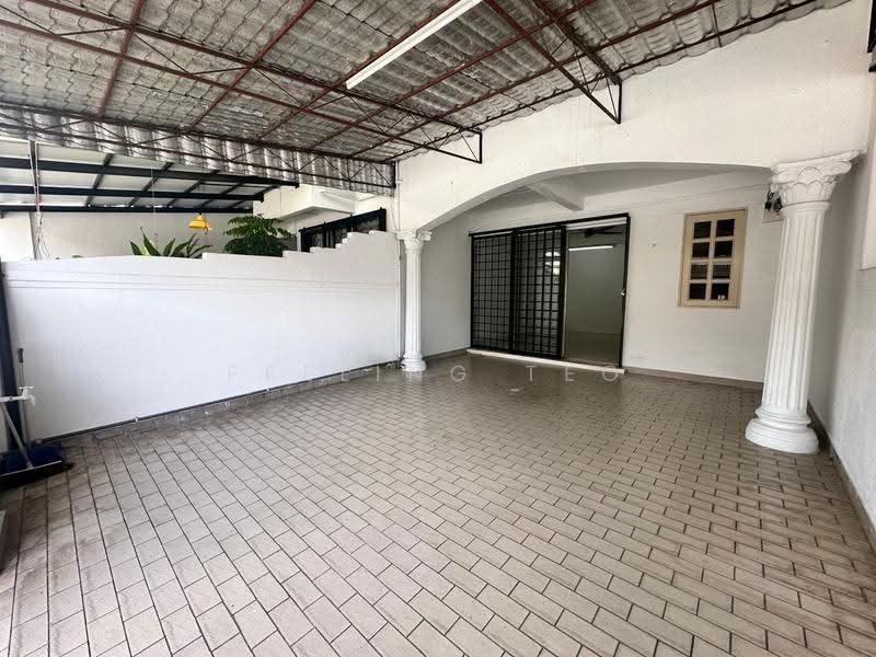 2-storey Terraced House for Sale in SS19 (Subang Jaya) - Feeling Teo - Exterior - PropertyGuru.com.my