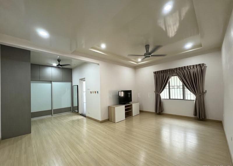 Semi-Detached House for Sale in Taman Mesra Indah (Klang) - John Tee - Living Room - PropertyGuru.com.my