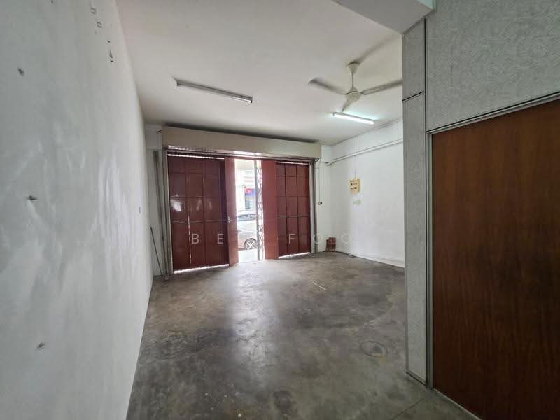Shop for Rent in Austin Perdana (Tebrau) - Ben Foo - Interior - PropertyGuru.com.my