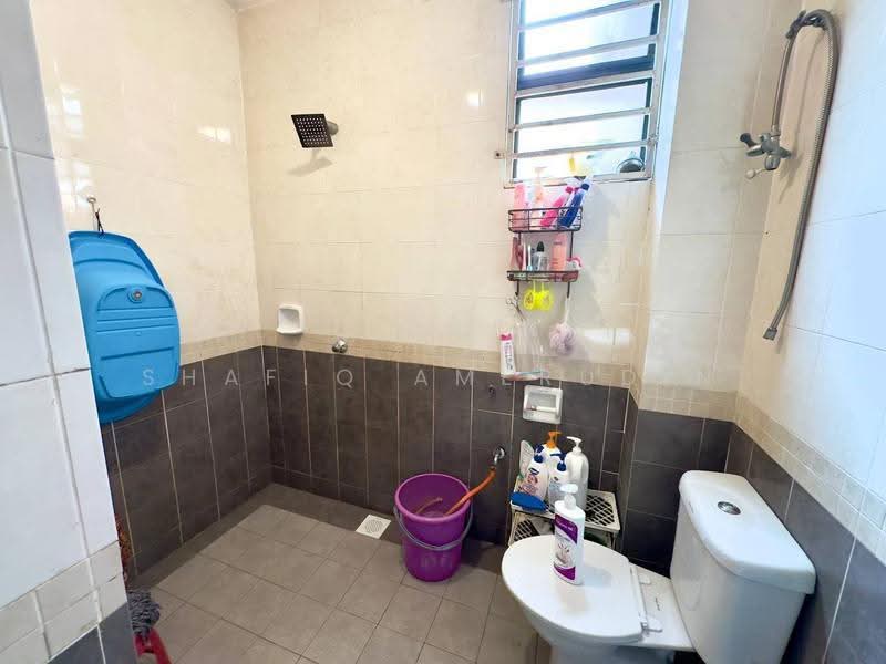 Rumah Teres 2-Tingkat untuk Dijual di Subang Bestari (Shah Alam) - Shafiq Amerudin - Bathroom - PropertyGuru.com.my