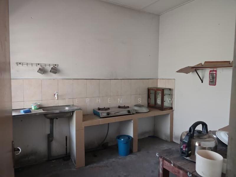 Shop / Office for Rent in Taman Jati (Ipoh) - Stephen Siew - Kitchen - PropertyGuru.com.my