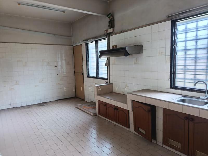 2-storey Terraced House for Sale in Taman Bukit Maluri (Kepong) - Elisa Yap - Kitchen - PropertyGuru.com.my