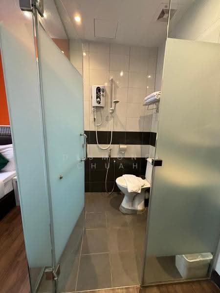 Hotel / Resort for Sale in George Town (Penang) - Desmond Chuah - Bathroom - PropertyGuru.com.my