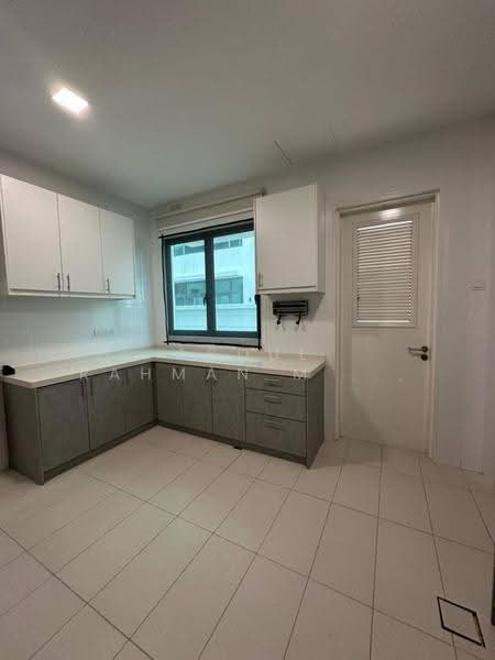 Semi-Detached House for Sale in Cyber 9 (Cyberjaya) - Abdul Rahman M Samsudeen - Kitchen - PropertyGuru.com.my