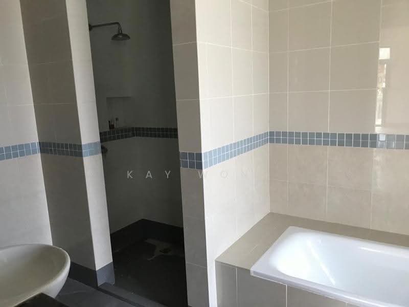 Bungalow House for Sale in Batu Uban (Gelugor) - Kay Wong - Bathroom - PropertyGuru.com.my