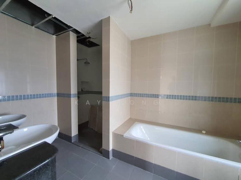 Bungalow House for Sale in Batu Uban (Gelugor) - Kay Wong - Bathroom - PropertyGuru.com.my