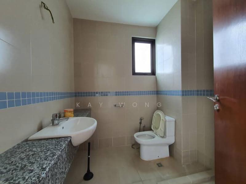 Bungalow House for Sale in Batu Uban (Gelugor) - Kay Wong - Bathroom - PropertyGuru.com.my