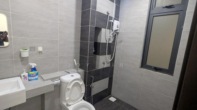 Service Residence for Rent at 8Scape Residence @ Sutera - Joy Min - Bathroom - PropertyGuru.com.my