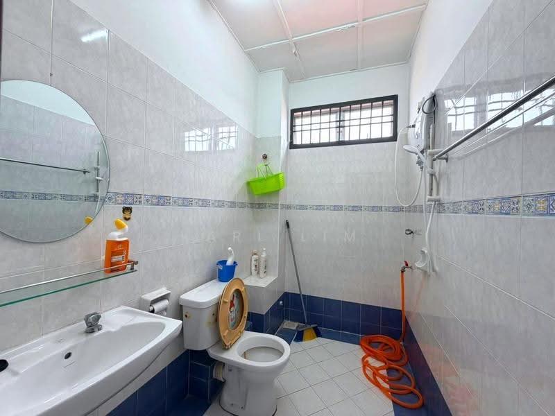 2-storey Terraced House for Sale in Bukit Indah (Iskandar Puteri (Nusajaya)) - Karl Lim - Bathroom - PropertyGuru.com.my
