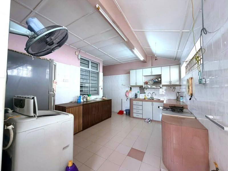 2-storey Terraced House for Sale in Bukit Indah (Iskandar Puteri (Nusajaya)) - Karl Lim - Kitchen - PropertyGuru.com.my