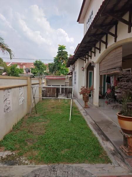2.5-storey Terraced House for Sale in Panorama Lapangan Perdana (Ipoh) - Stephen Siew - Exterior - PropertyGuru.com.my