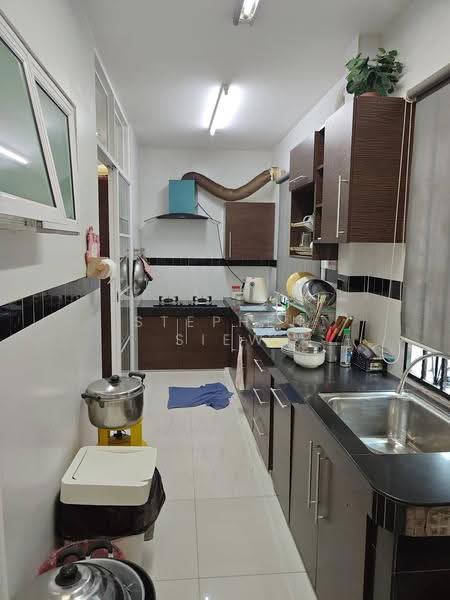 2.5-storey Terraced House for Sale in Panorama Lapangan Perdana (Ipoh) - Stephen Siew - Kitchen - PropertyGuru.com.my