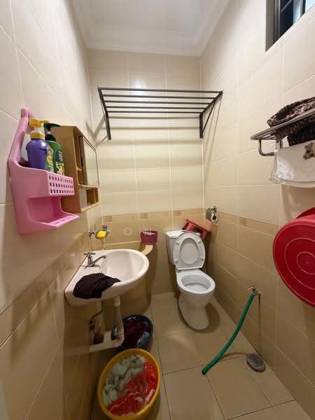 Rumah Teres 2-Tingkat untuk Dijual di Paya Terubong (Ayer Itam) - Hong . - Bathroom - PropertyGuru.com.my