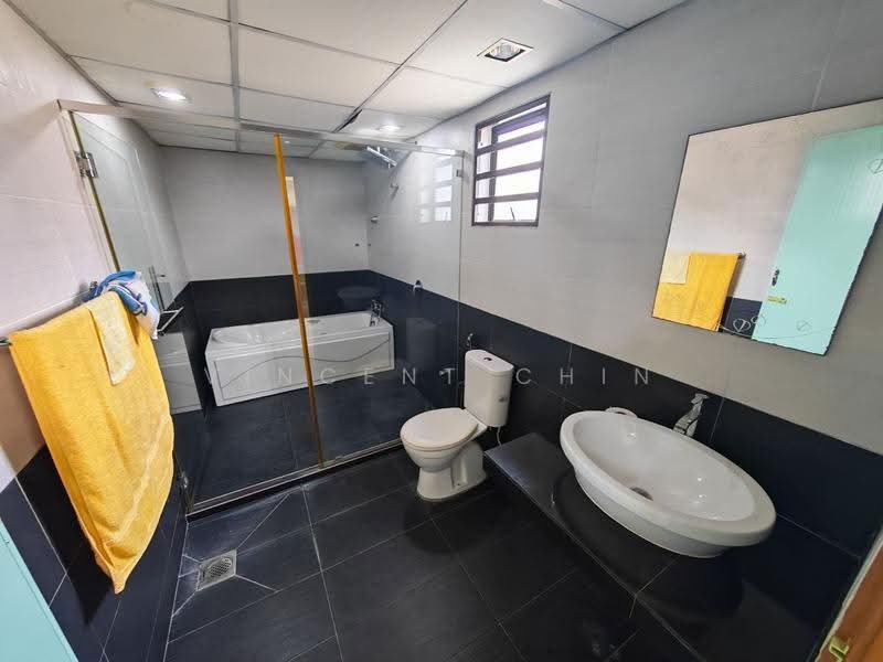 2-storey Terraced House for Rent in Taman Gamelan (Menglembu) - Vincent Chin - Bathroom - PropertyGuru.com.my