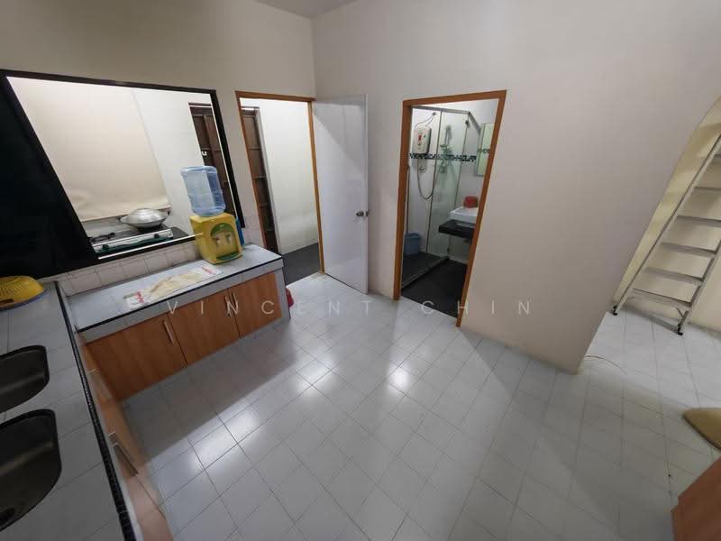 2-storey Terraced House for Rent in Taman Gamelan (Menglembu) - Vincent Chin - Kitchen - PropertyGuru.com.my