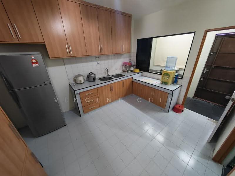 2-storey Terraced House for Rent in Taman Gamelan (Menglembu) - Vincent Chin - Kitchen - PropertyGuru.com.my