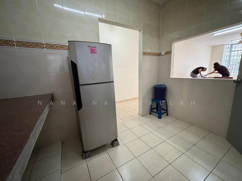 Kondominium untuk Dijual di Angkasa Condominiums - Nana Nazarallah - Kitchen - PropertyGuru.com.my