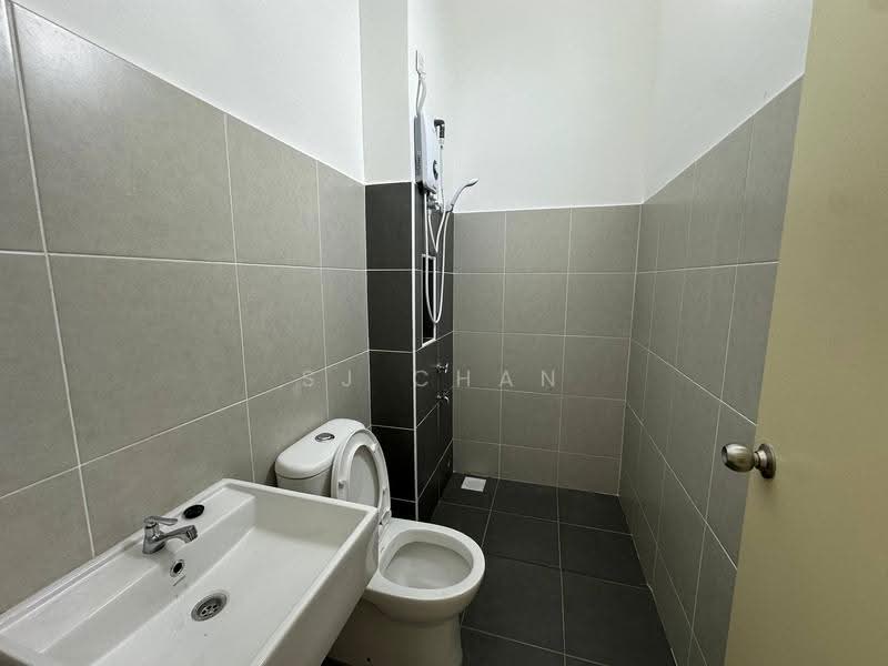 Rumah Teres untuk Disewa di Johor Bahru (Johor) - SJ CHAN - Bathroom - PropertyGuru.com.my