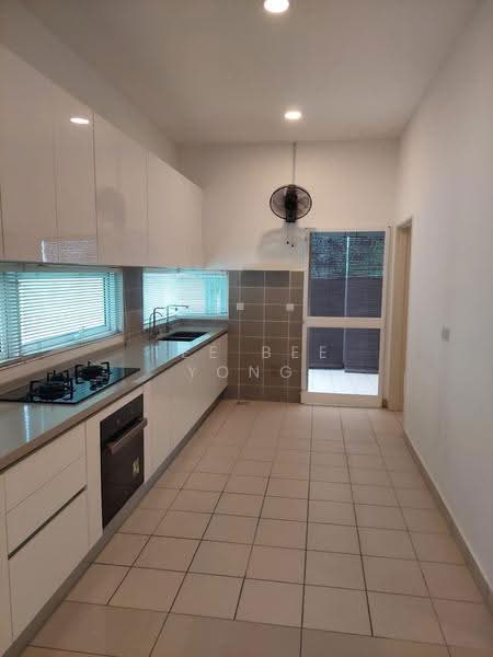 Semi-Detached House for Sale in Cyberjaya (Selangor) - Tee Bee Yong - Kitchen - PropertyGuru.com.my