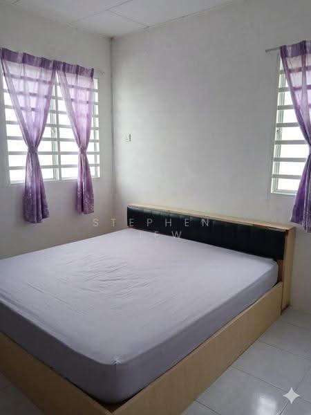 2-storey Terraced House for Sale in Taman Arkid (Menglembu) - Stephen Siew - Bedroom - PropertyGuru.com.my
