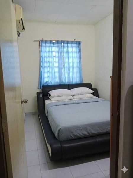 2-storey Terraced House for Sale in Taman Arkid (Menglembu) - Stephen Siew - Bedroom - PropertyGuru.com.my