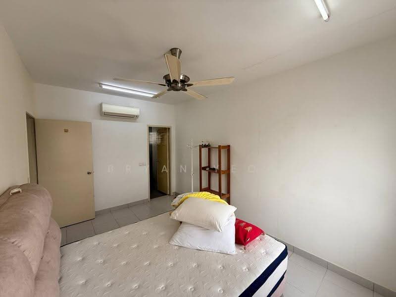 Apartment for Sale at Seri Intan Apartment - Bryan Yeoh - Bedroom - PropertyGuru.com.my