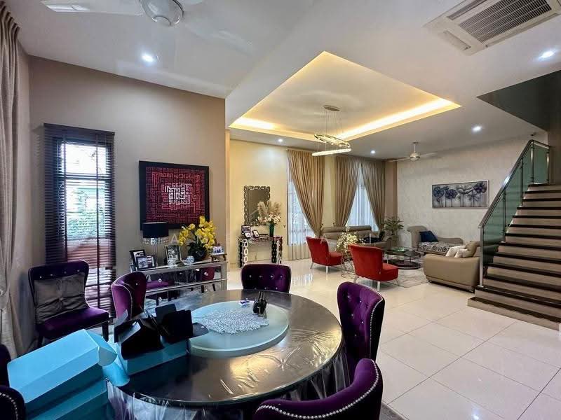 Rumah Berkembar untuk Dijual di D'Kayangan (Shah Alam) - Ameer Ali - Living Room - PropertyGuru.com.my